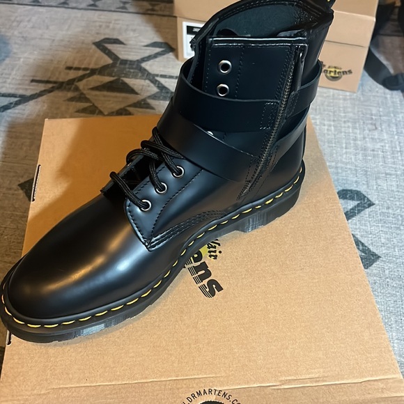 Dr.Martens Boot, 10 Women’s, Black - Picture 2 of 4